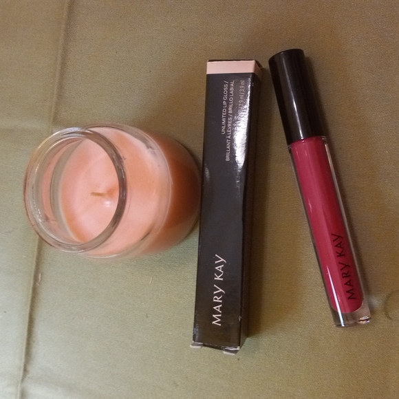 Mary Kay Unlimited Lip Gloss Pink Fusion. BRAND NEW! Final offer - Picture 3 of 4